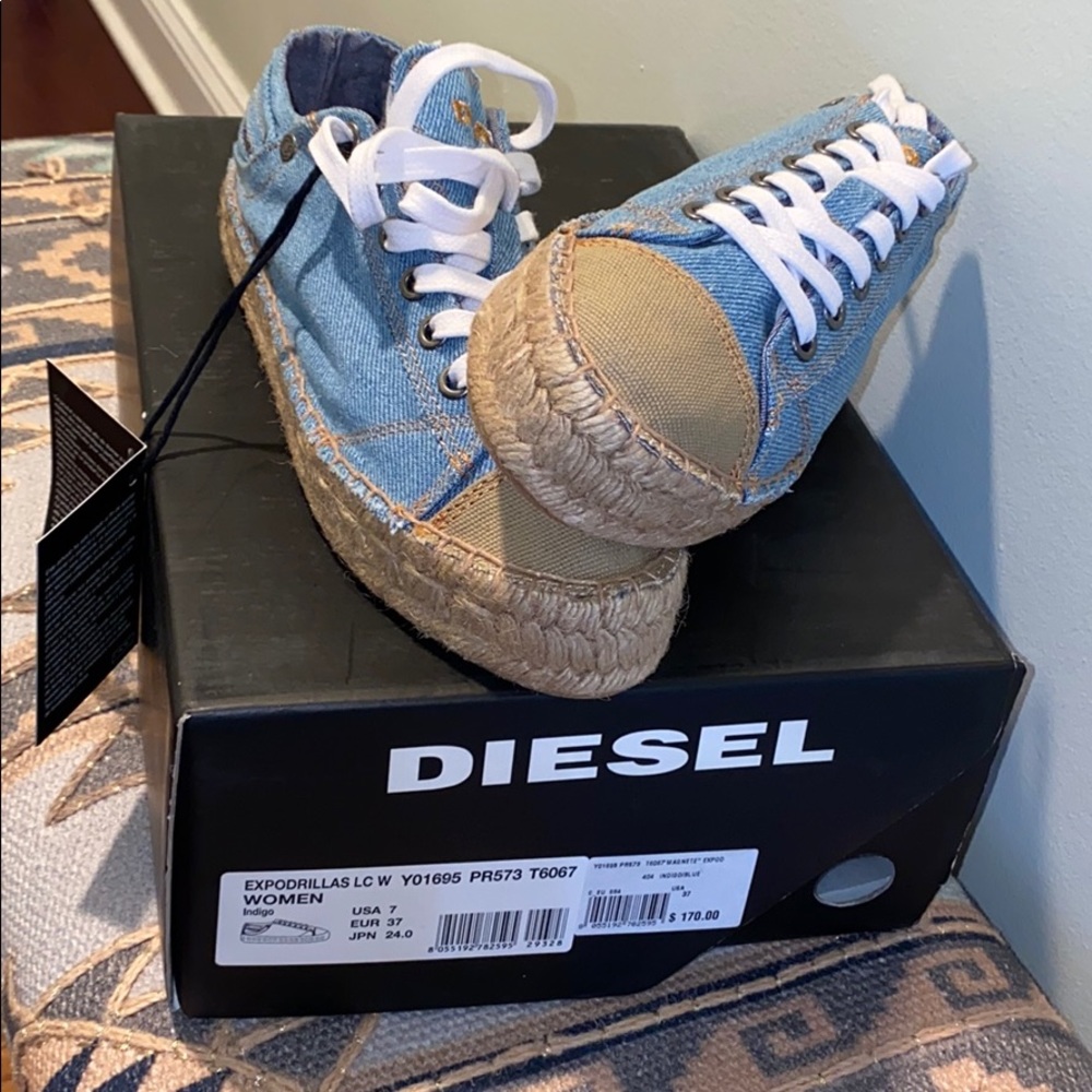 brand new diesel sneakers with tag and box !